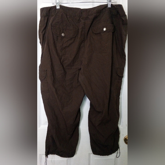 Caribbean Joe Women's Brown Cargo Pants - Picture 2 of 3